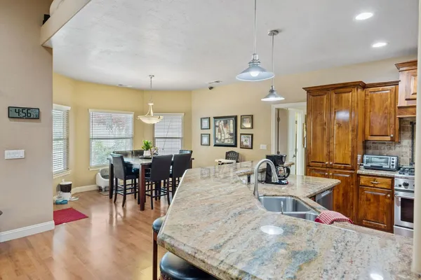 $1,350,000 | 1928 South Shirk Road, Visalia, CA 93277