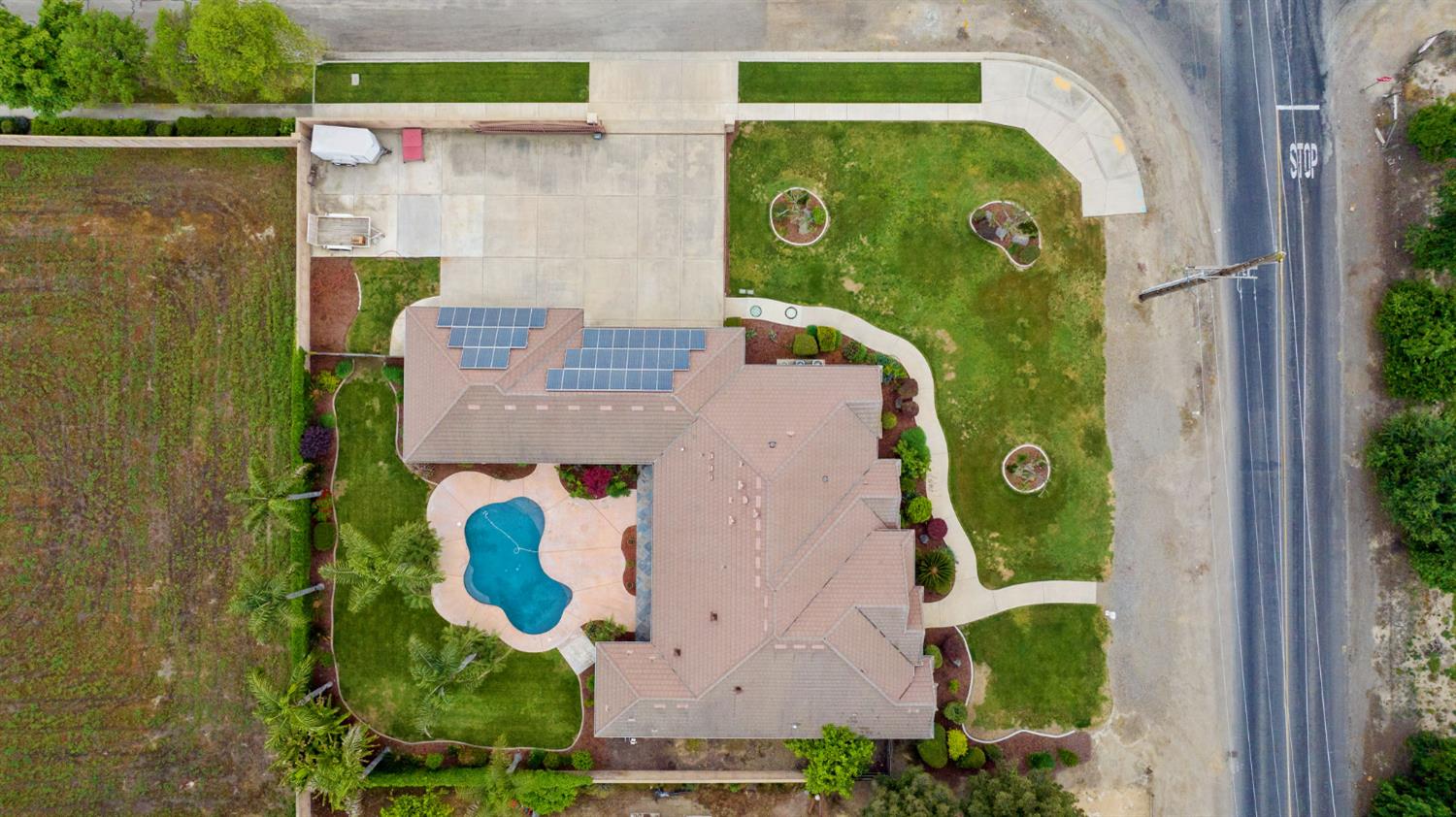 1928 South Shirk Road Visalia, CA 93277 - Photo 3 of 16