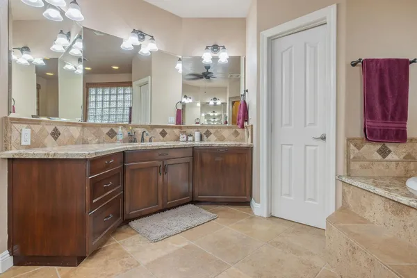 $1,350,000 | 1928 South Shirk Road, Visalia, CA 93277