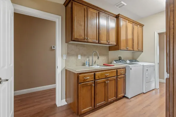 $1,350,000 | 1928 South Shirk Road, Visalia, CA 93277