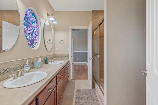 $1,350,000 | 1928 South Shirk Road, Visalia, CA 93277