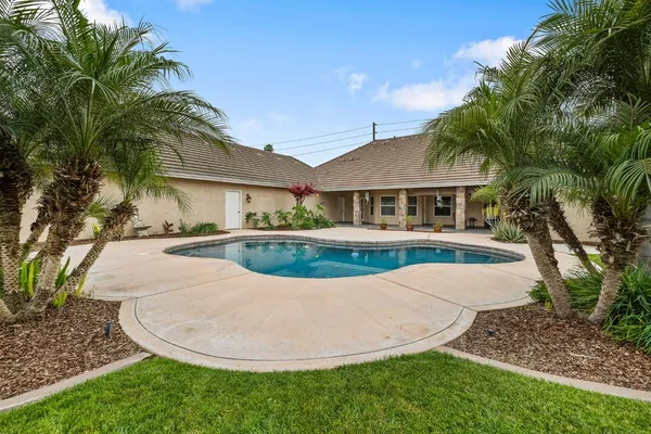 $1,350,000 | 1928 South Shirk Road, Visalia, CA 93277