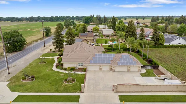 $1,350,000 | 1928 South Shirk Road, Visalia, CA 93277