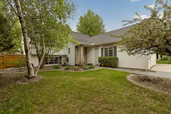 $499,000 | 2516 Colleen Lane Northeast, Rochester, MN 55906
