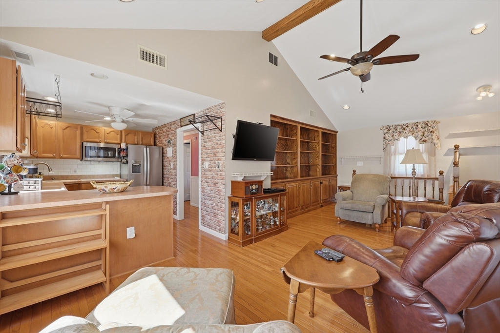 37 Warrenton Road Haverhill, MA 01832 - Photo 13 of 33