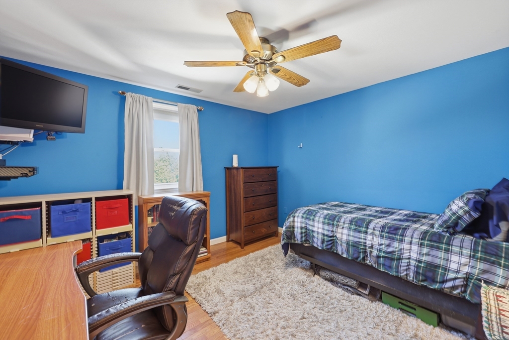 37 Warrenton Road Haverhill, MA 01832 - Photo 18 of 33