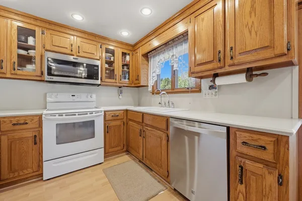 $699,900 | 37 Warrenton Road, Haverhill, MA 01832