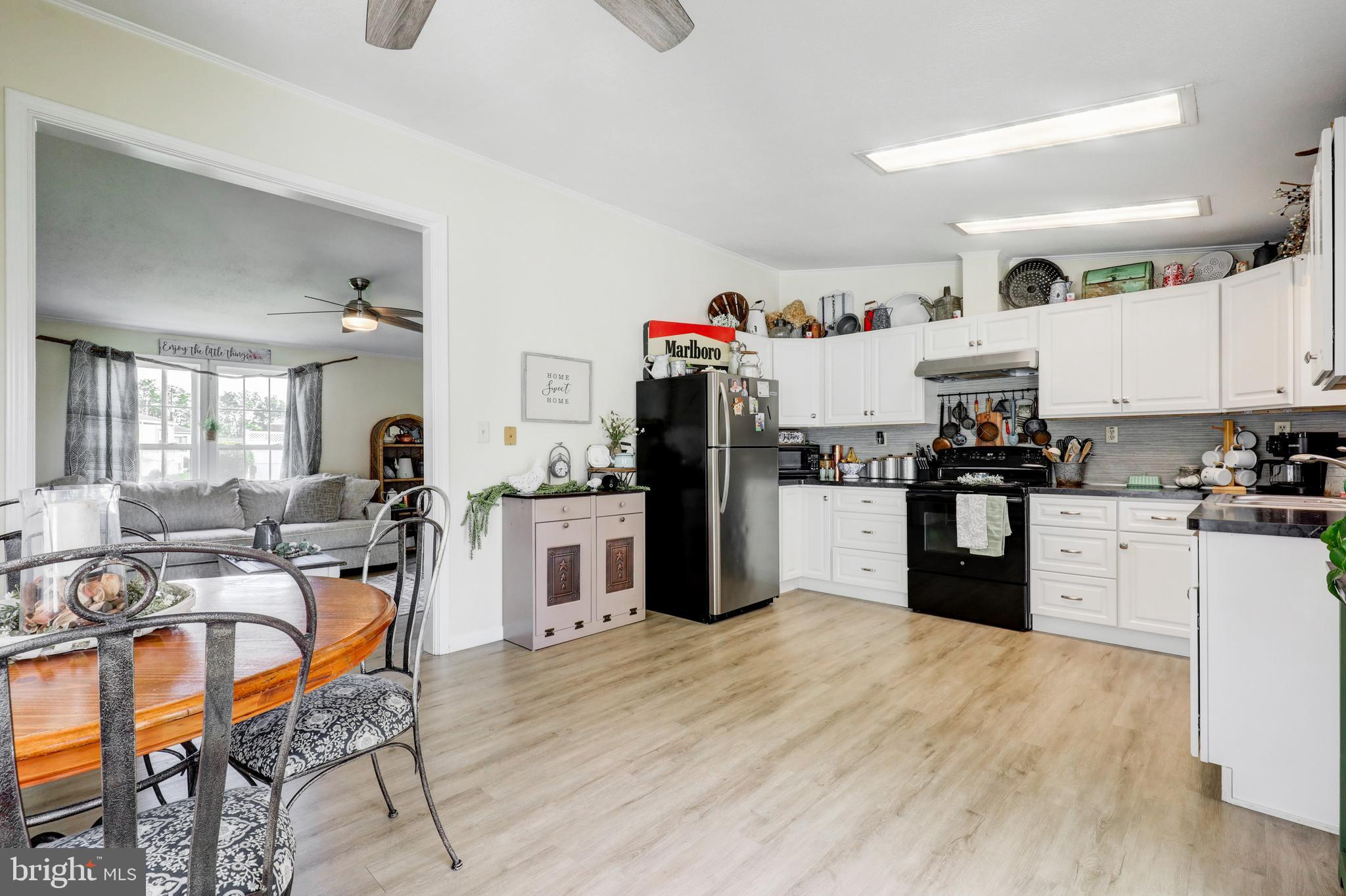 3190 Irishtown Road Gordonville, PA 17529 - Photo 8 of 25 Kitchen