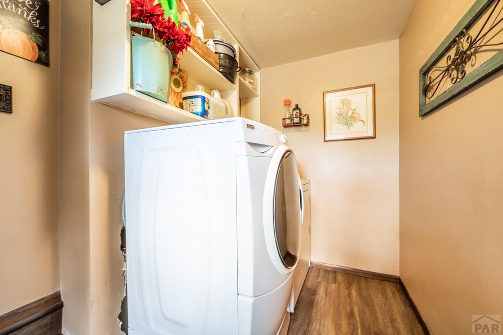 8419 3 R Road Beulah, CO 81023 - Photo 33 of 46 a utility room with dryer and washer