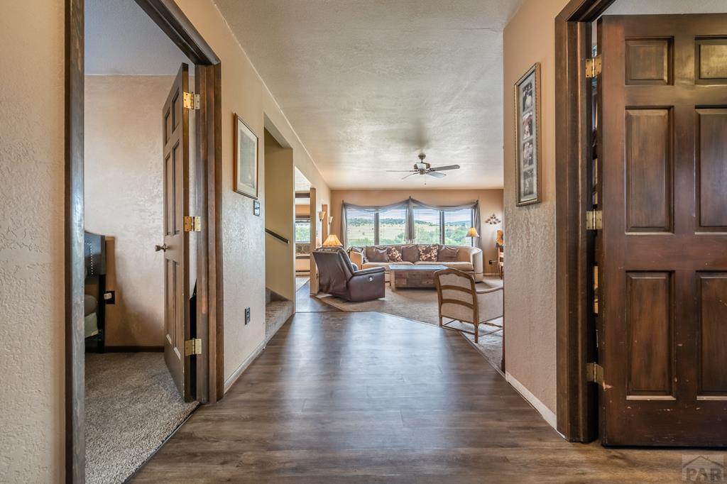 8419 3 R Road Beulah, CO 81023 - Photo 5 of 46 a view of a living room