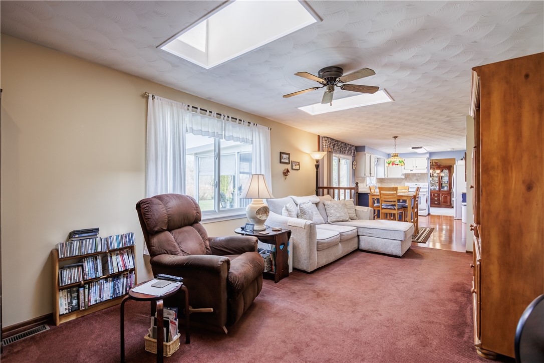 4637 Lake Road Williamson, NY 14589 - Photo 20 of 36