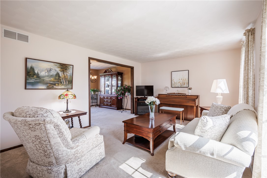 4637 Lake Road Williamson, NY 14589 - Photo 24 of 36