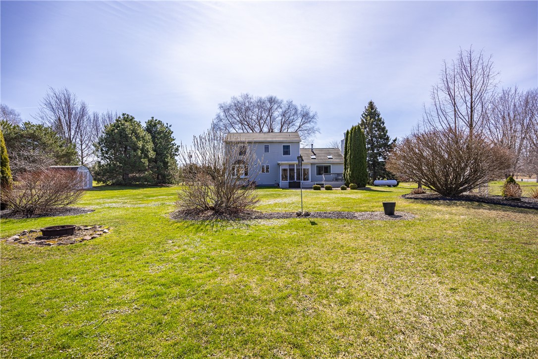 4637 Lake Road Williamson, NY 14589 - Photo 6 of 36