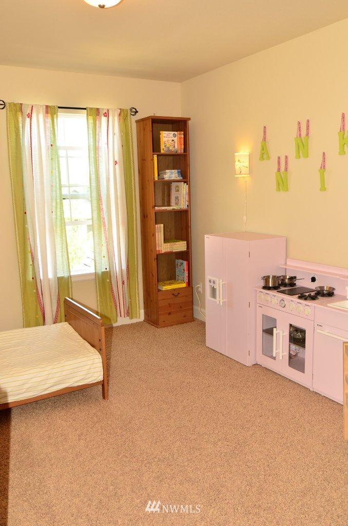 6967 Radius Loop Southeast Lacey, WA 98513 - Photo 10 of 15 Gallery Image 10