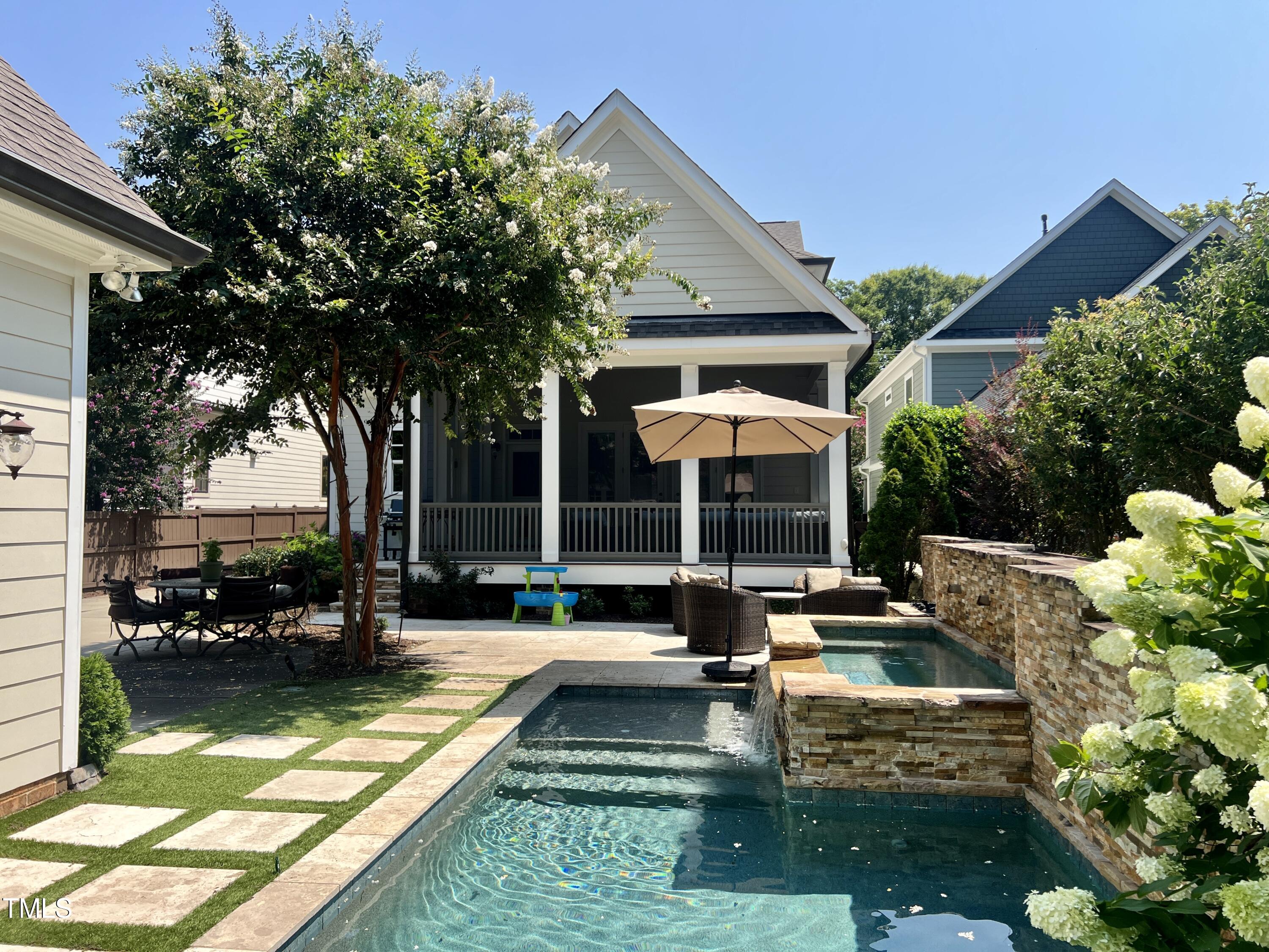1821 Reaves Drive Raleigh, NC 27608 - Photo 9 of 12 IMG_7313