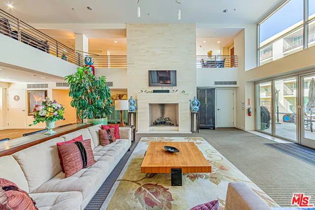 $435,000 | 267 San Pedro Street, Unit 608, Los Angeles, CA 90012