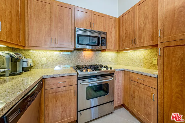 $435,000 | 267 San Pedro Street, Unit 608, Los Angeles, CA 90012