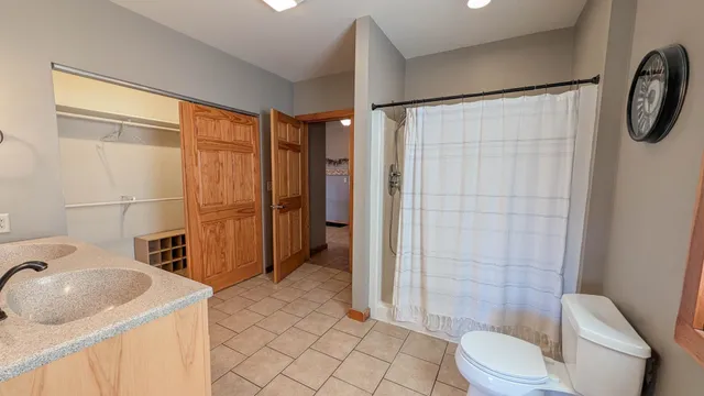 $800,000 | 10609 Cadwell Road, Cassville, WI 53806