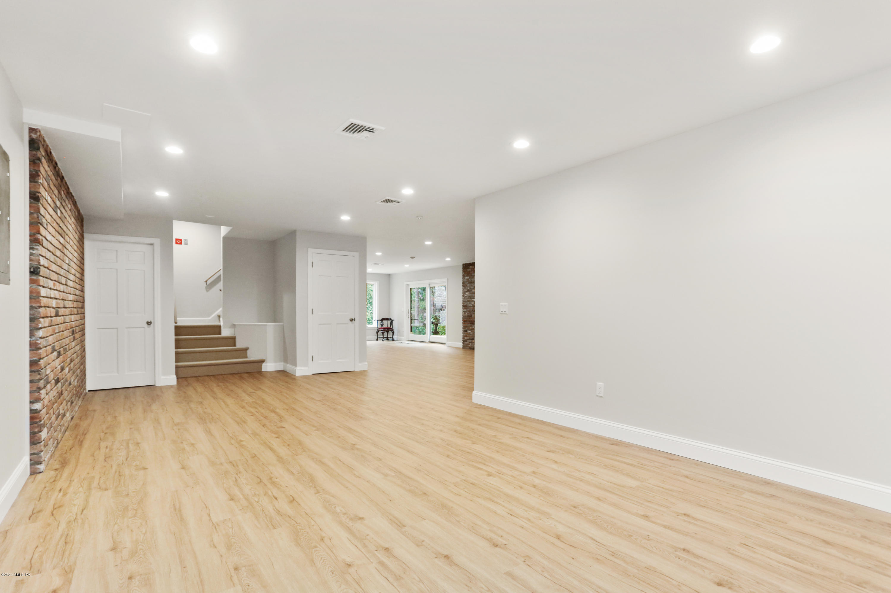 65 Ridgeview Avenue Greenwich, CT 06830 - Photo 27 of 50 a view of empty room with wooden floor