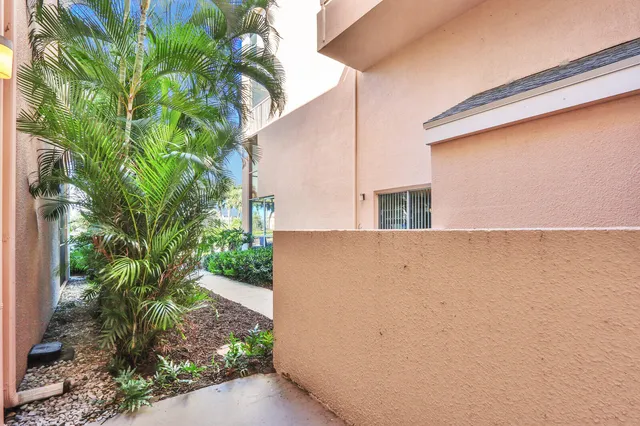 $625,000 | 353 Highway 1, Unit D105, Jupiter, FL 33477