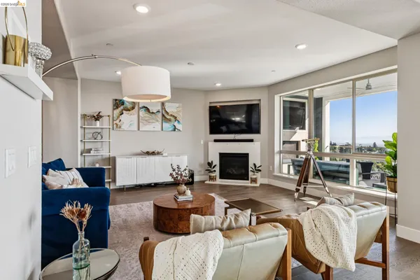 $1,098,000 | 6739 Skyview Drive, Oakland, CA 94605