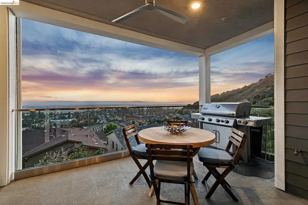 $1,098,000 | 6739 Skyview Drive, Oakland, CA 94605
