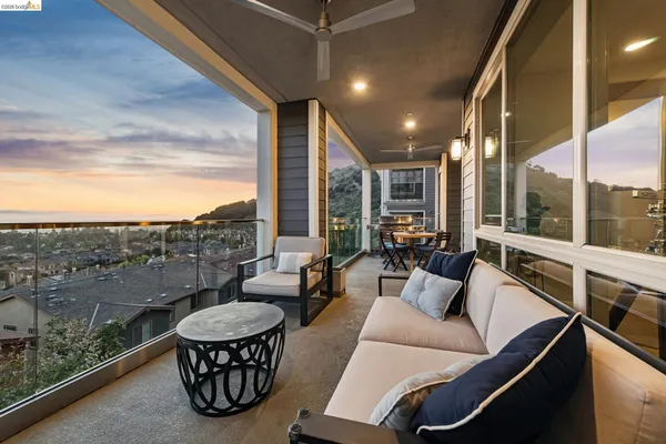$1,098,000 | 6739 Skyview Drive, Oakland, CA 94605