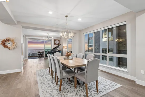 $1,098,000 | 6739 Skyview Drive, Oakland, CA 94605
