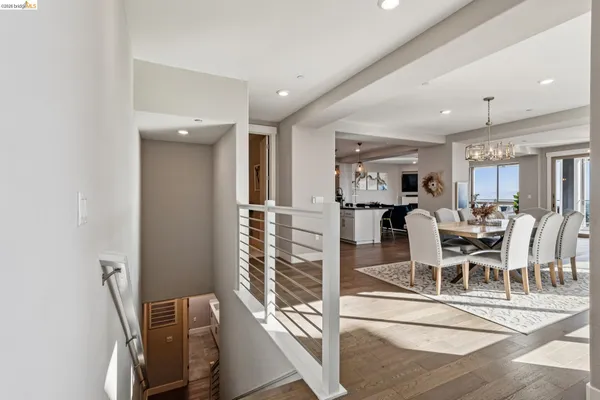 $1,098,000 | 6739 Skyview Drive, Oakland, CA 94605