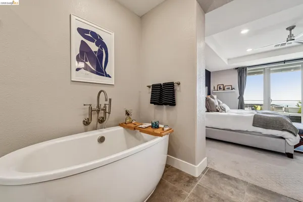 $1,098,000 | 6739 Skyview Drive, Oakland, CA 94605
