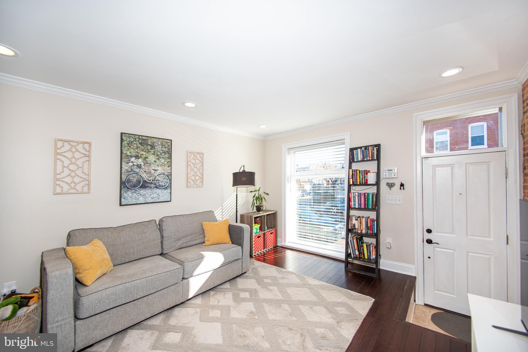 102 Rochester Place Baltimore, MD 21224 - Photo 6 of 50