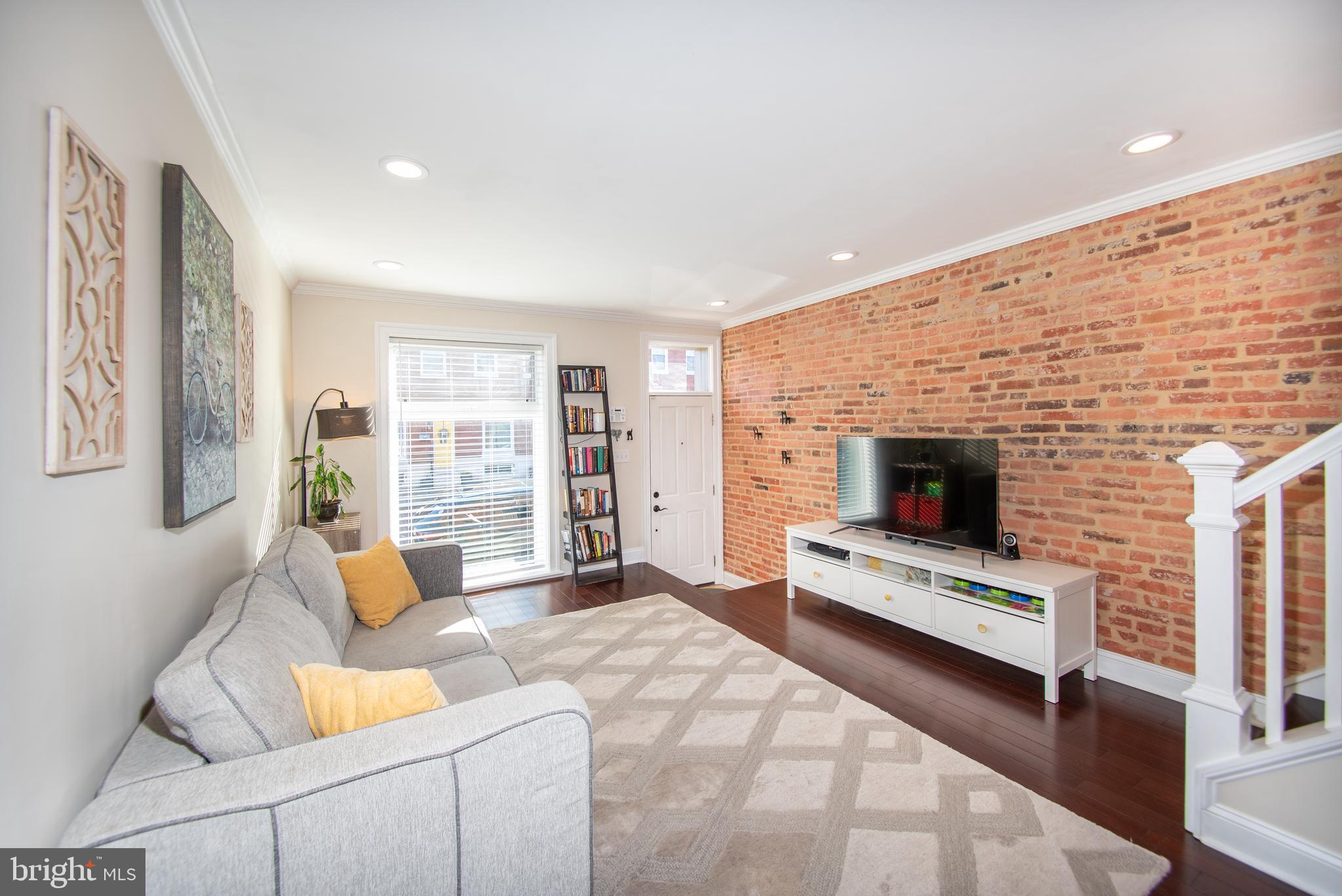 102 Rochester Place Baltimore, MD 21224 - Photo 8 of 50