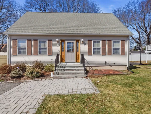 $475,000 | 7 Atlas Street, Worcester, MA 01604