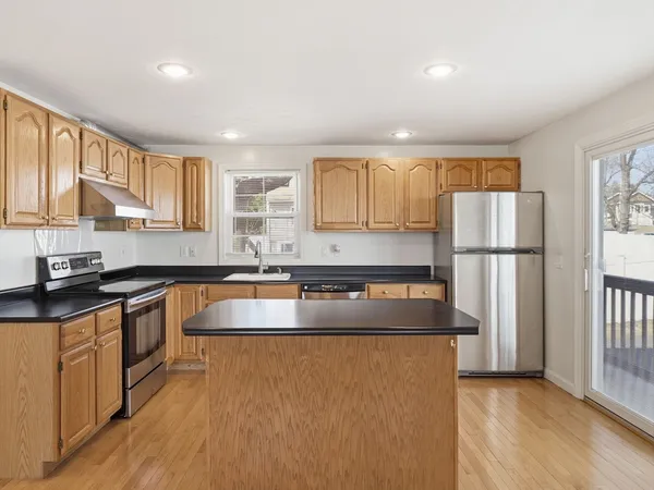 $475,000 | 7 Atlas Street, Worcester, MA 01604