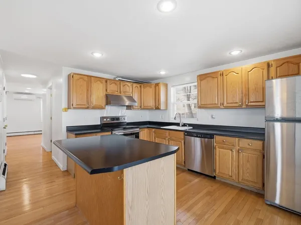 $475,000 | 7 Atlas Street, Worcester, MA 01604
