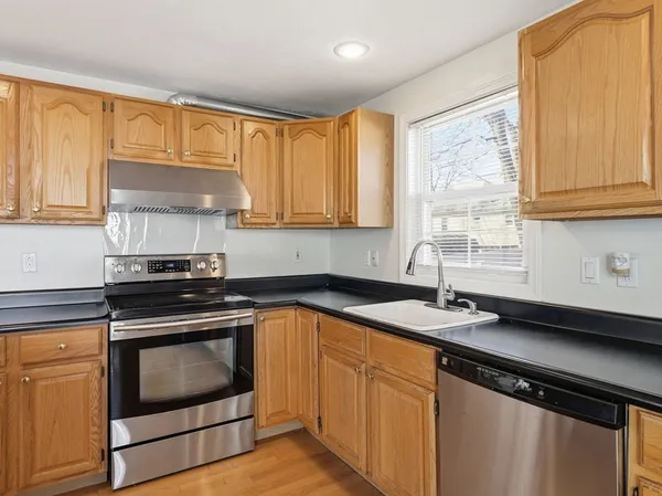 $475,000 | 7 Atlas Street, Worcester, MA 01604