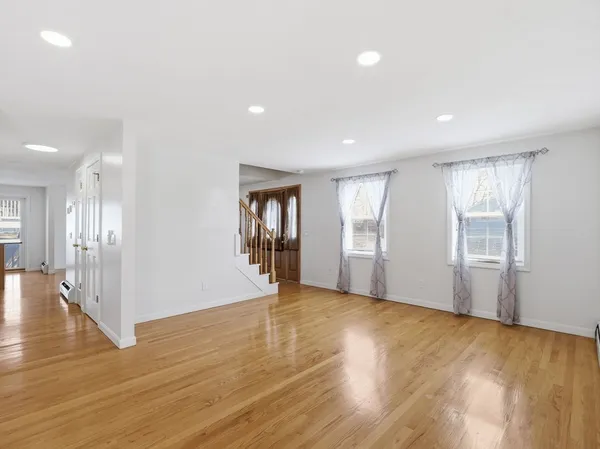 $475,000 | 7 Atlas Street, Worcester, MA 01604