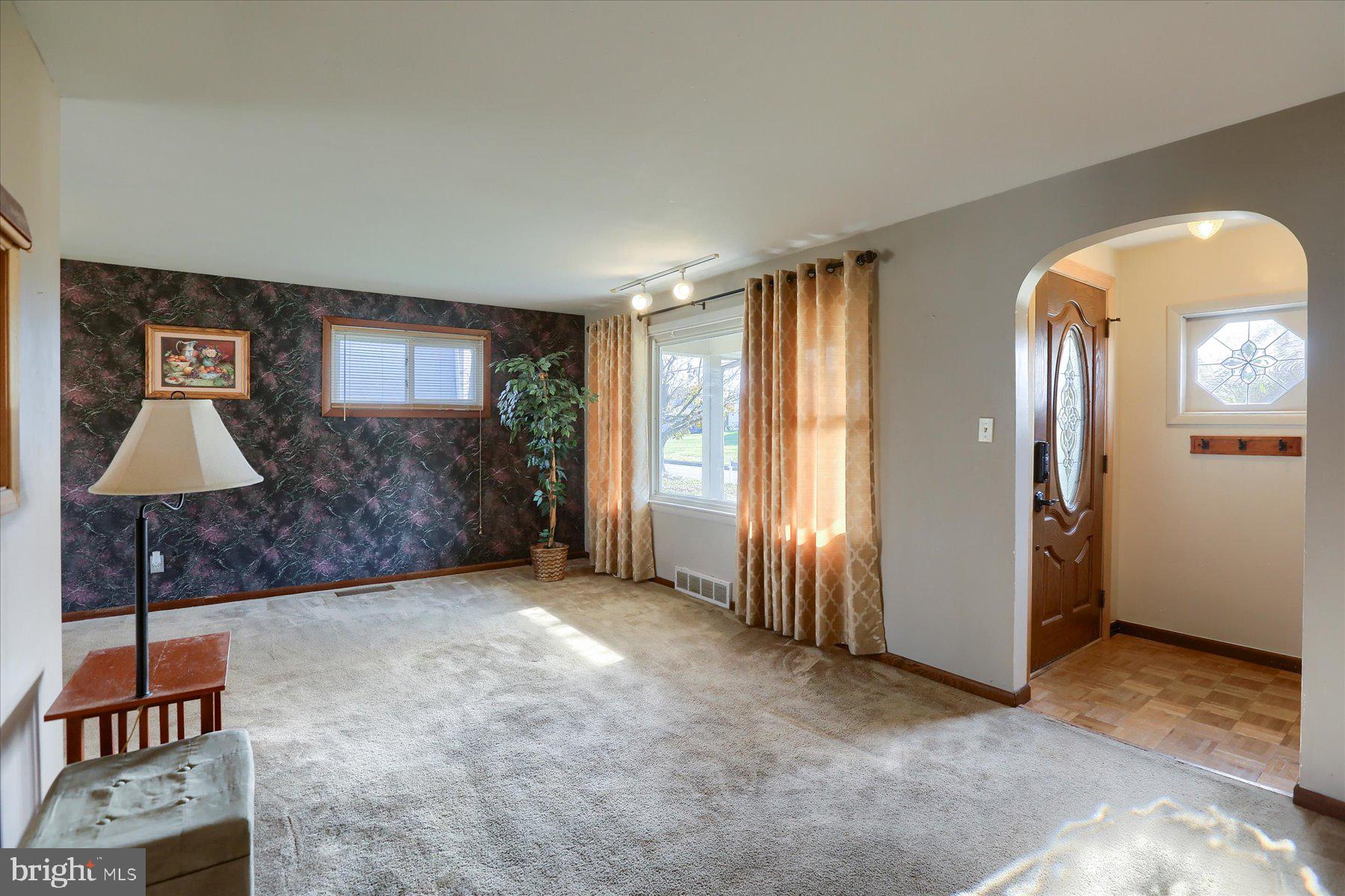 30 Sharon Road Enola, PA 17025 - Photo 5 of 27 Gallery Image 5