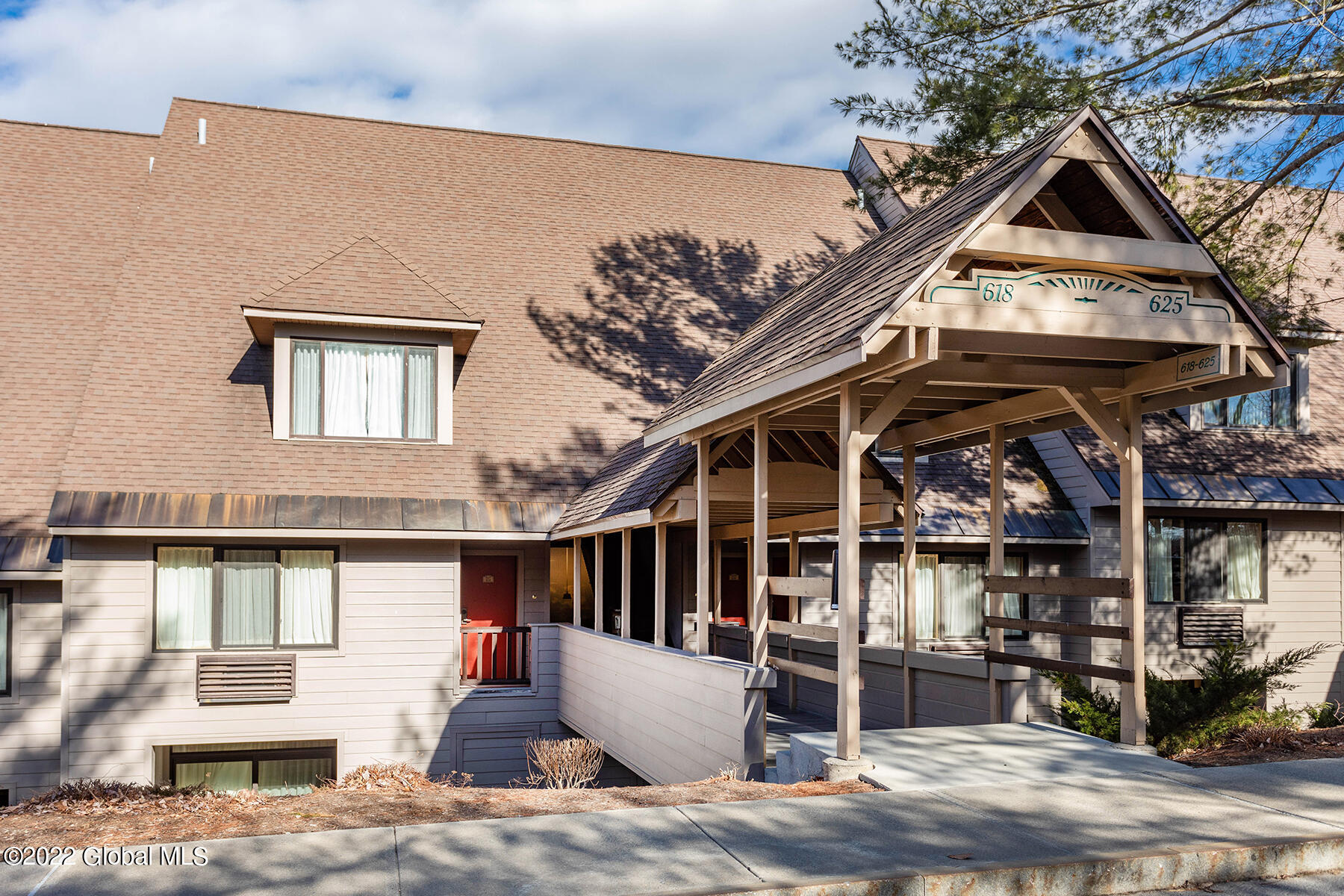 001-SagamoreCondo-BoltonLanding-Pinckney