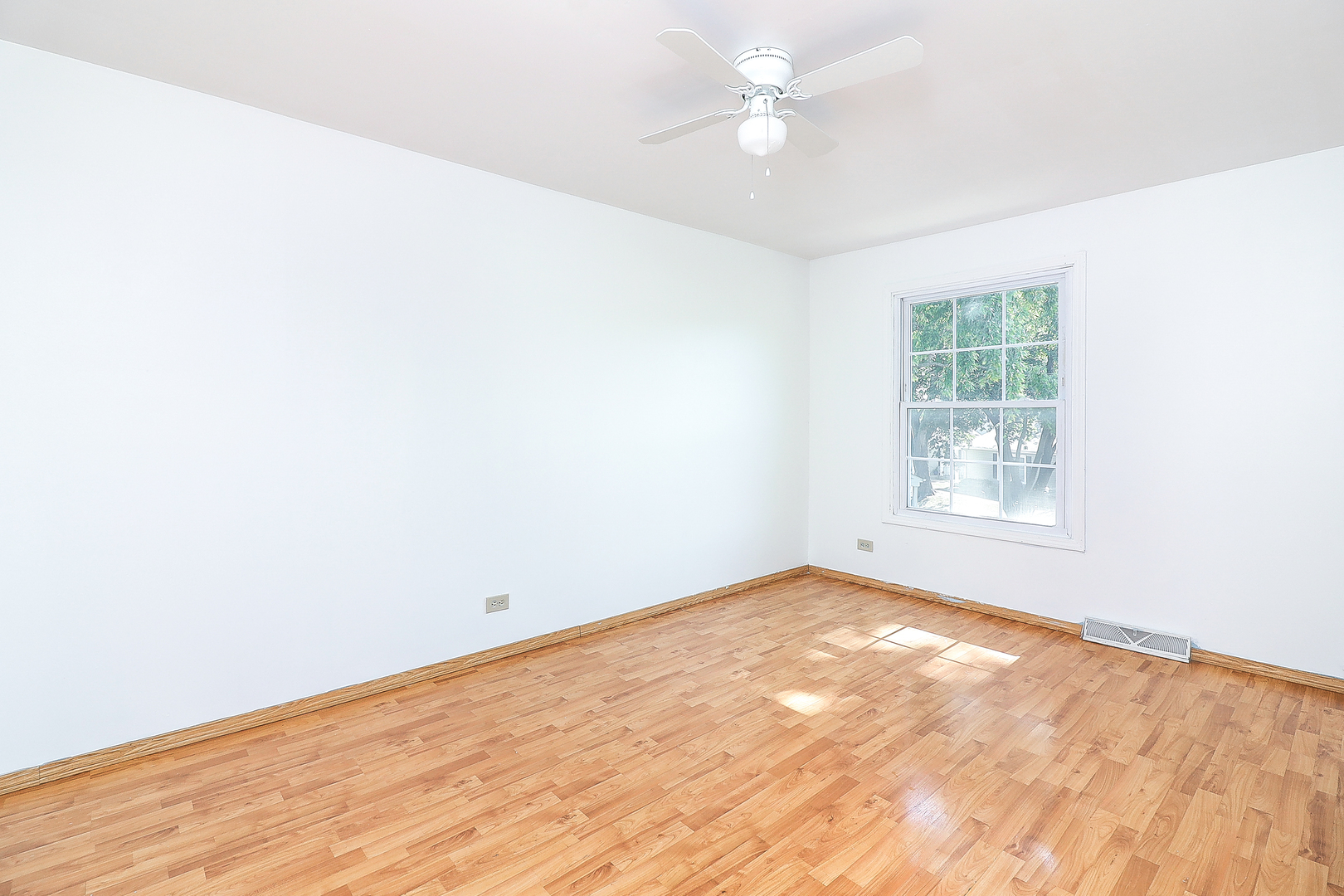 419 Sidney Avenue, Unit C Glendale Heights, IL 60139 - Photo 11 of 14