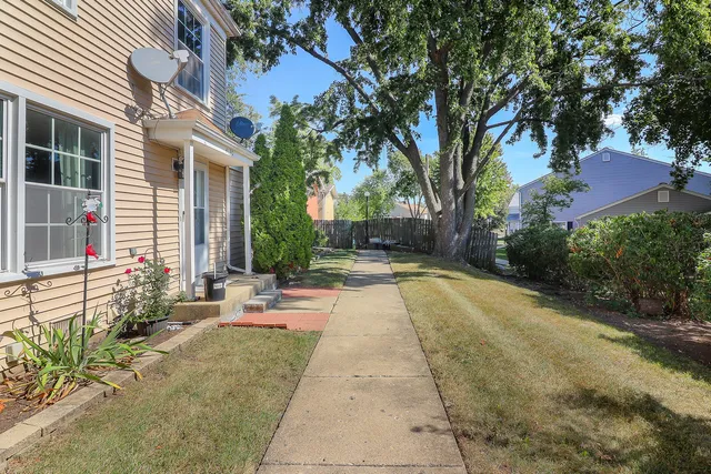 $217,900 | 419 Sidney Avenue, Unit C, Glendale Heights, IL 60139
