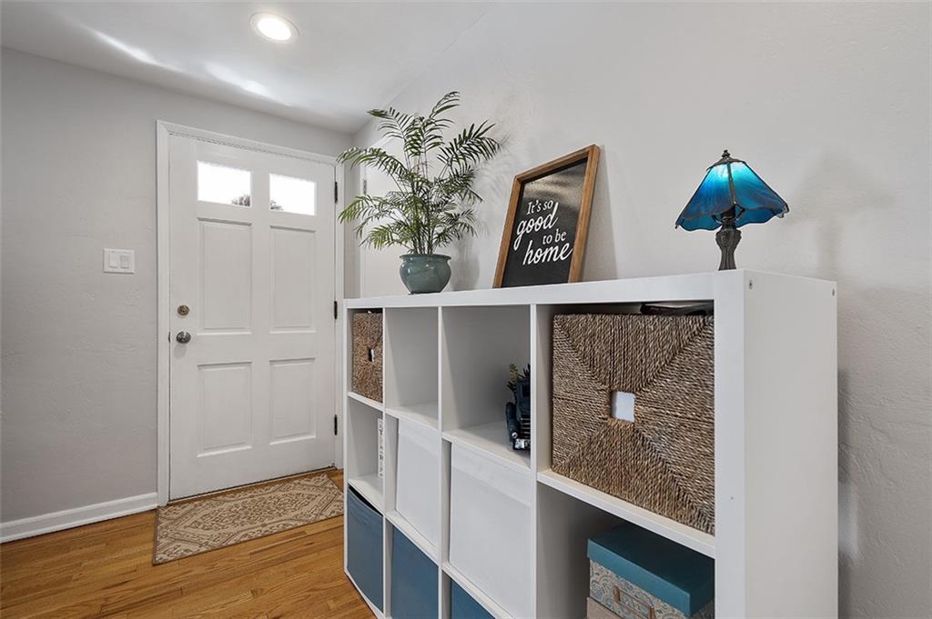 212 Orchard Spring Road Pittsburgh, PA 15220 - Photo 3 of 25 Gallery Image 3