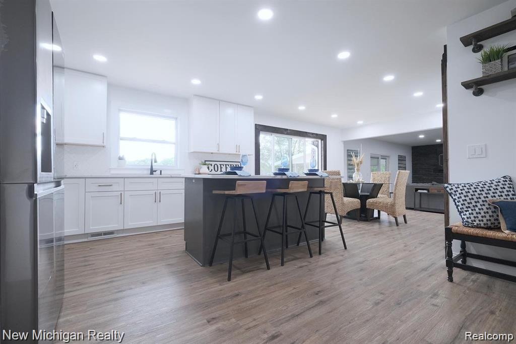 1089 South Holly Road Fenton, MI 48430 - Photo 8 of 25
