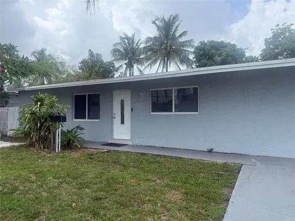 $3,200 | 6362 Southgate Boulevard, Unit 2, Margate, FL 33068