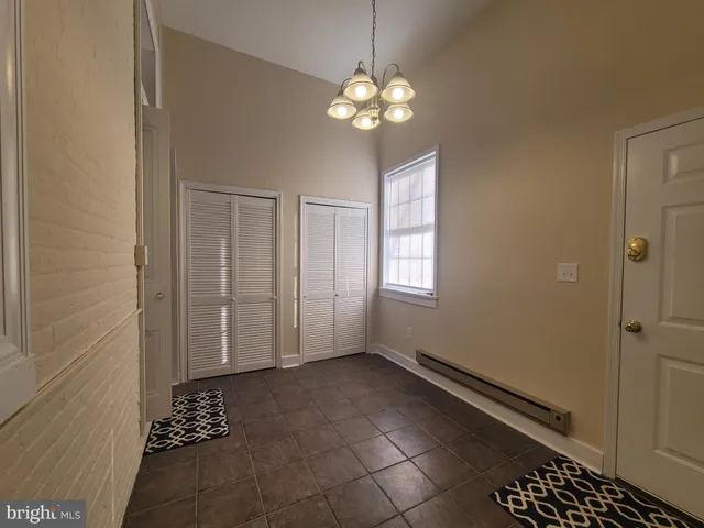 $1,400 | 447 North Loudoun Street, Winchester, VA 22601