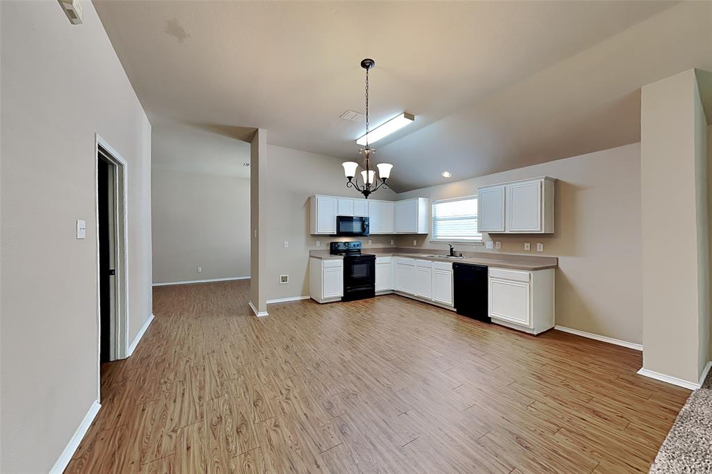 5561 Spring Ridge Drive Watauga, TX 76137 - Photo 4 of 22