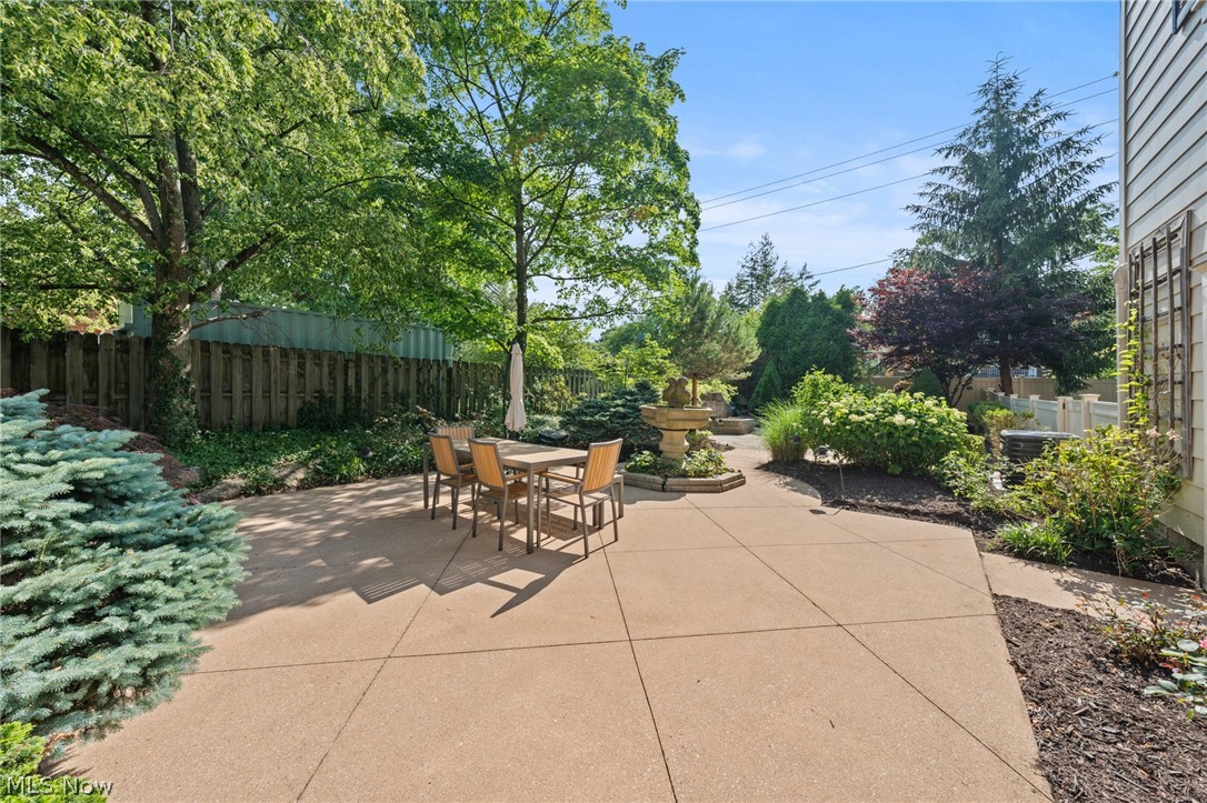 2708 Dryden Road Shaker Heights, OH 44122 - Photo 47 of 50
