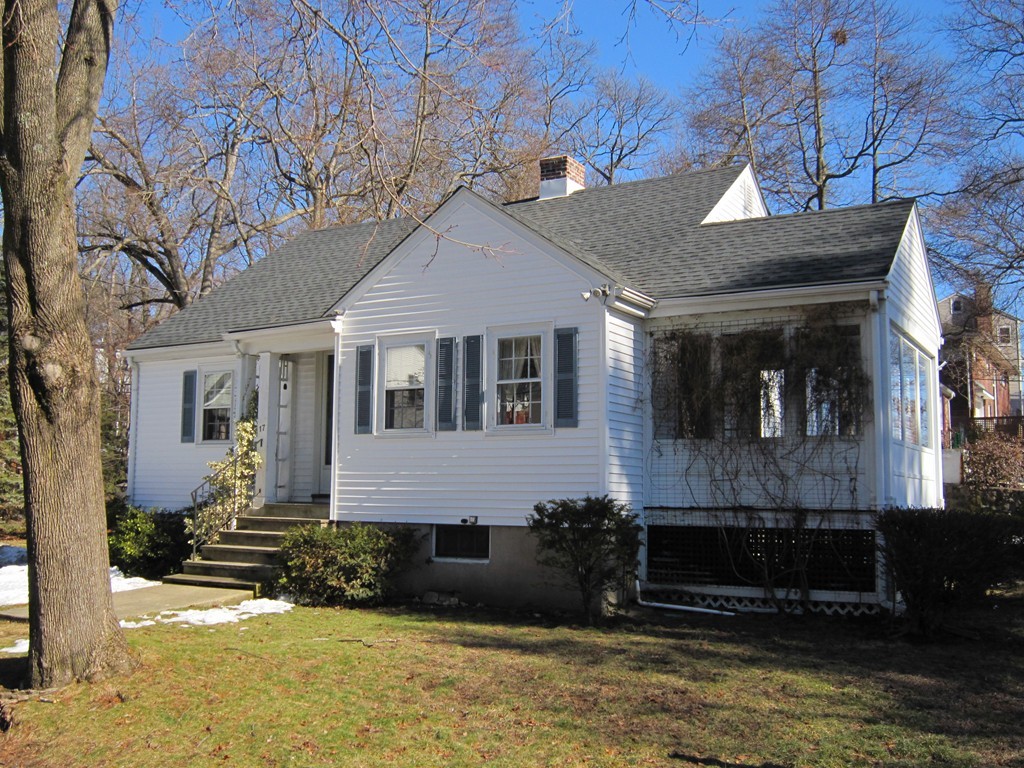 17 Jennings Road Waltham, MA 02451 - Photo 2 of 25 Gallery Image 2