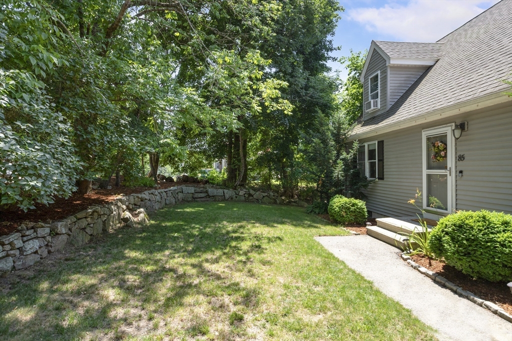 85 Old Elmdale Road Uxbridge, MA 01569 - Photo 38 of 42