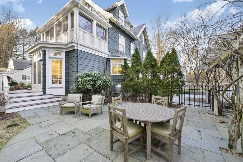 72 Pine Ridge Road Newton, MA 02468 - Photo 2 of 41 Gallery Image 2